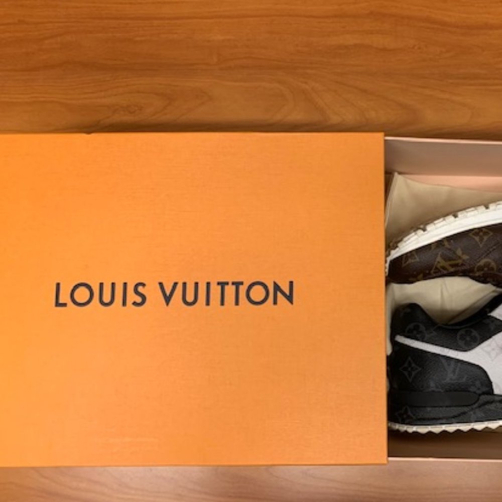 Louis Vuitton Men's Run Away Sneaker Size 10 (UK)